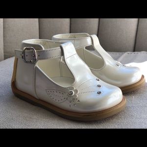 Size 5 Semi Orthopedic leather shoes baby girl